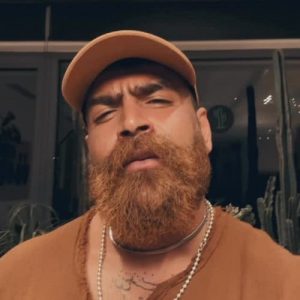 اهنگ جدید معین زد آدم و حوا من و تو مجنون و لیلا من و تو