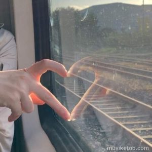 دانلود اهنگ اگه رفتم قول بده از لبات نره لبخند ناجی کیفیت اورجینال